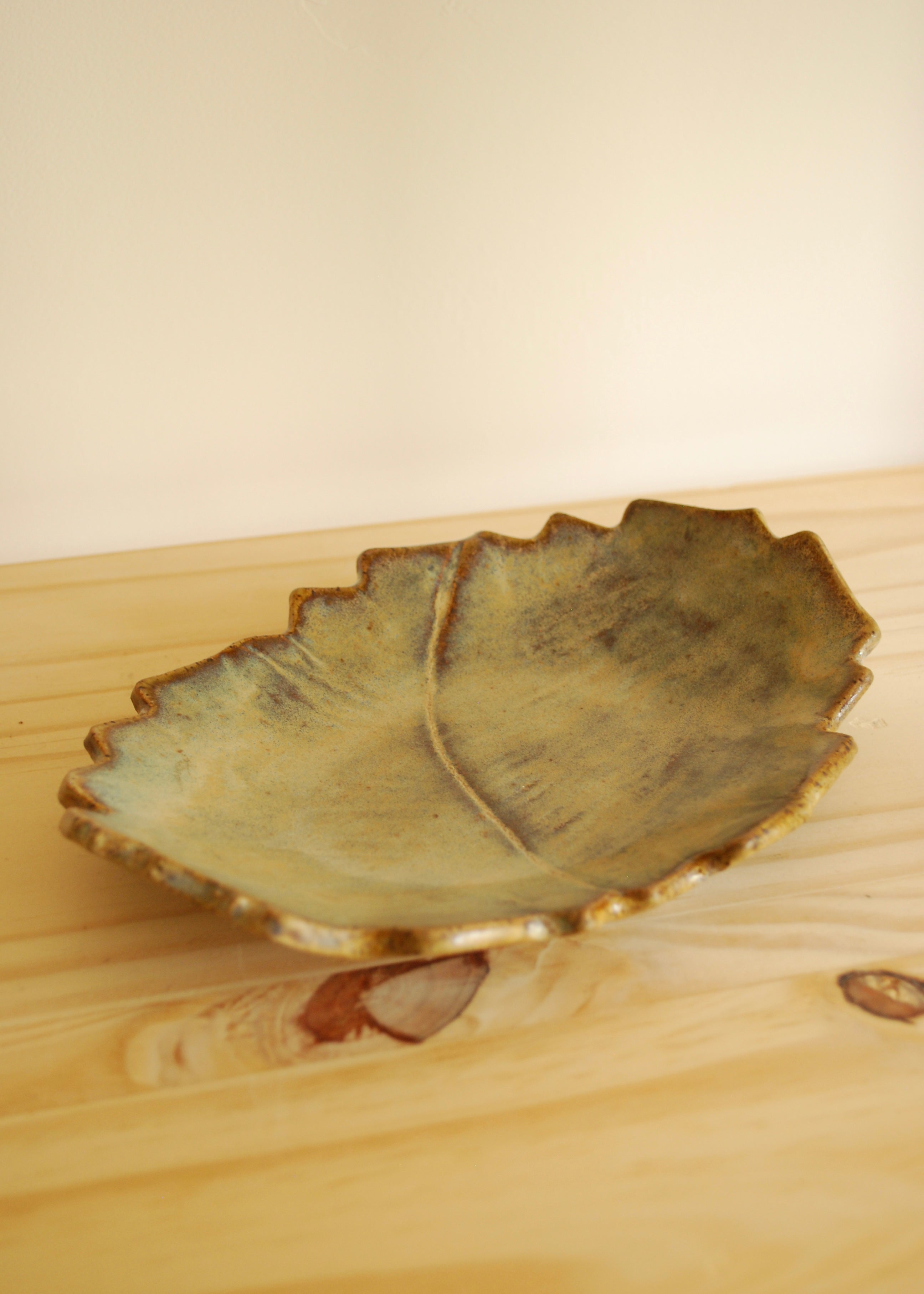 Studio Leaf Plate