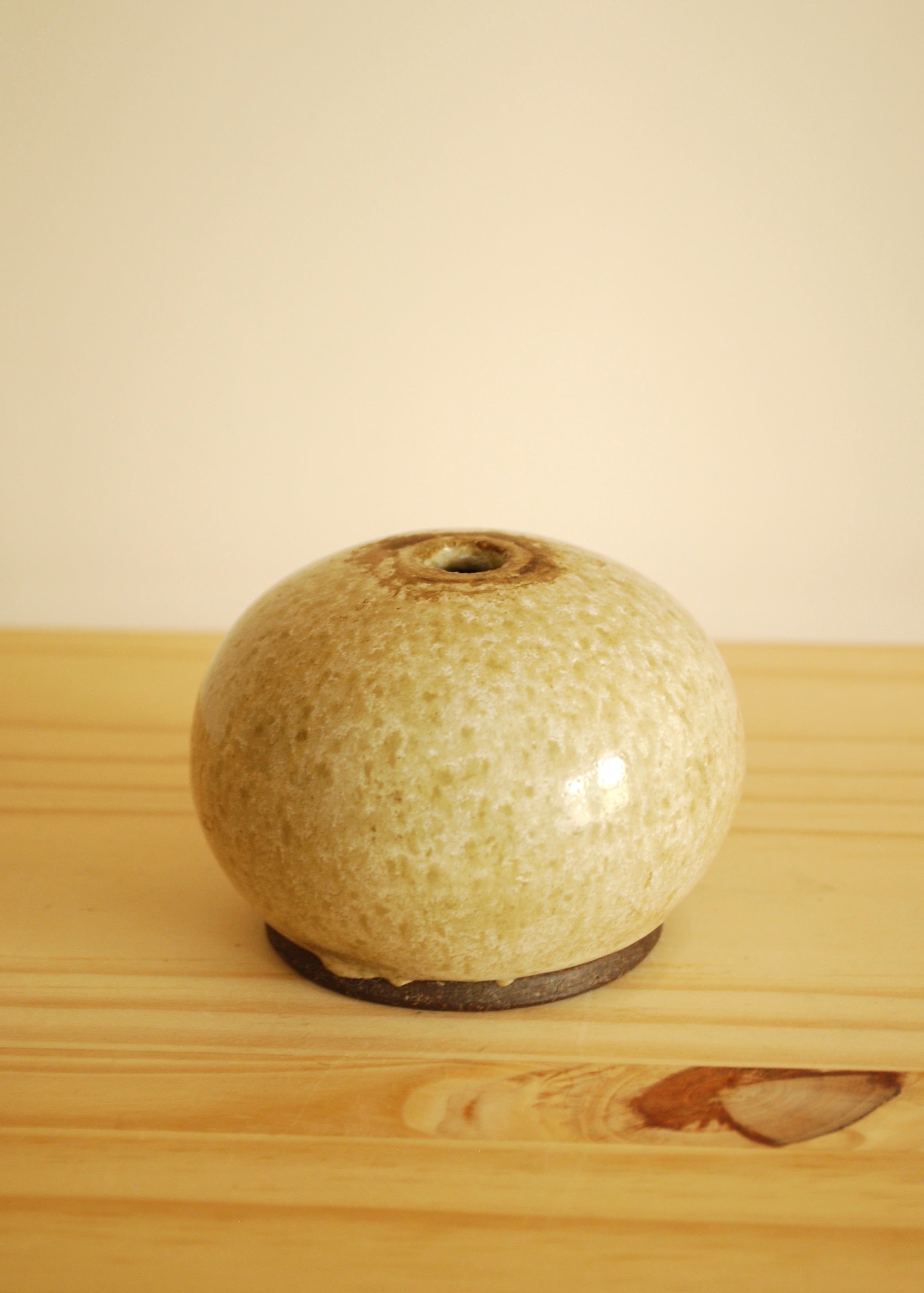 Petit Round Bud Vase