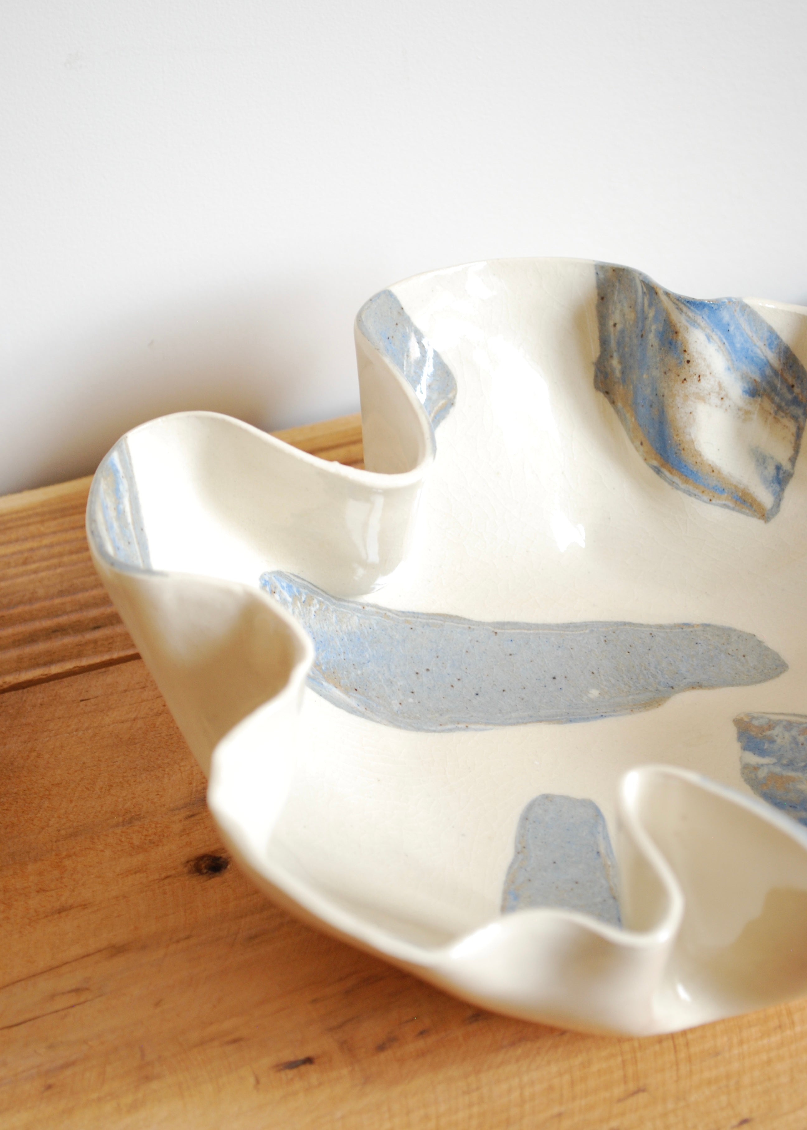 Pressed Marbled Wavy Bowl