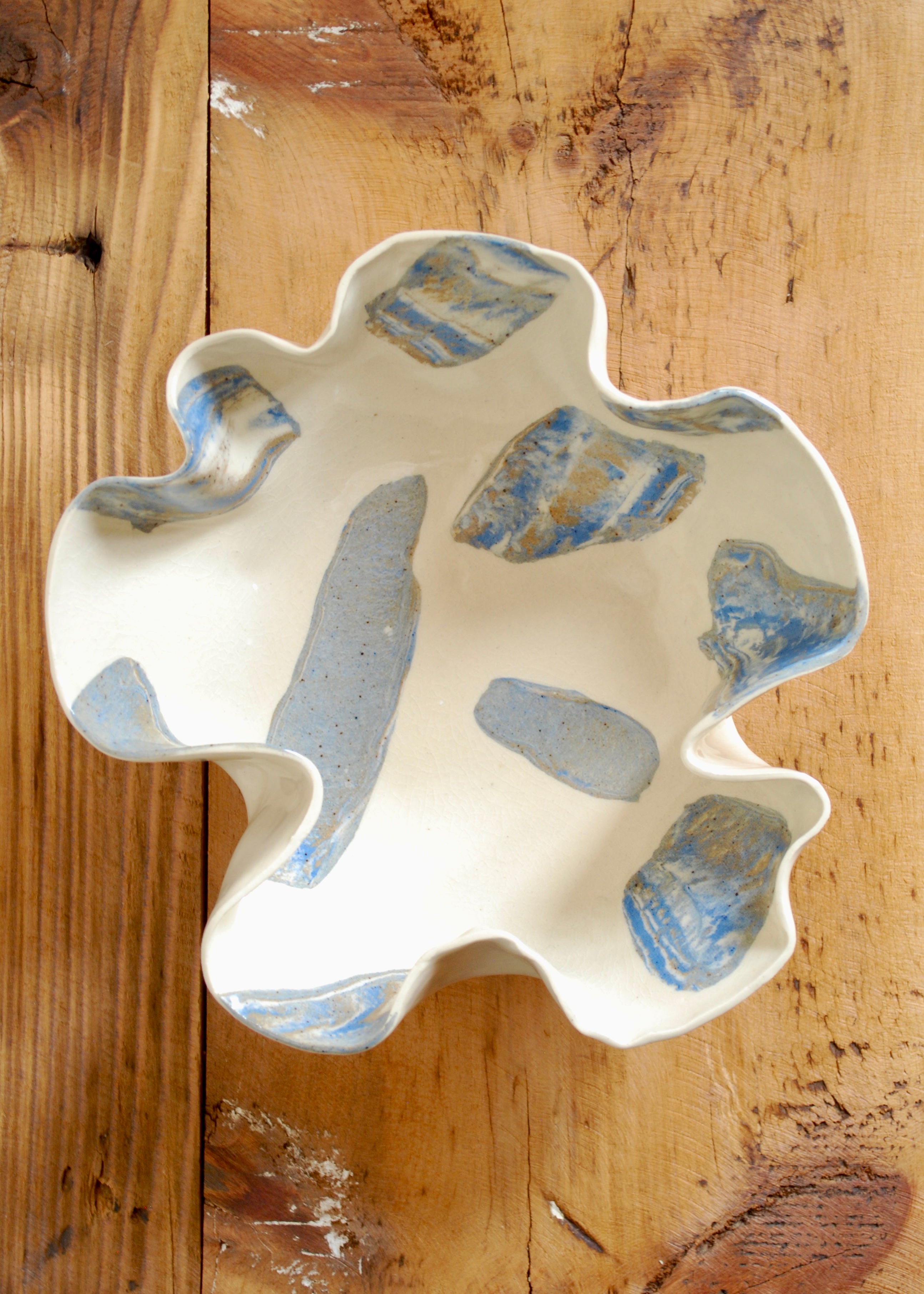 Pressed Marbled Wavy Bowl
