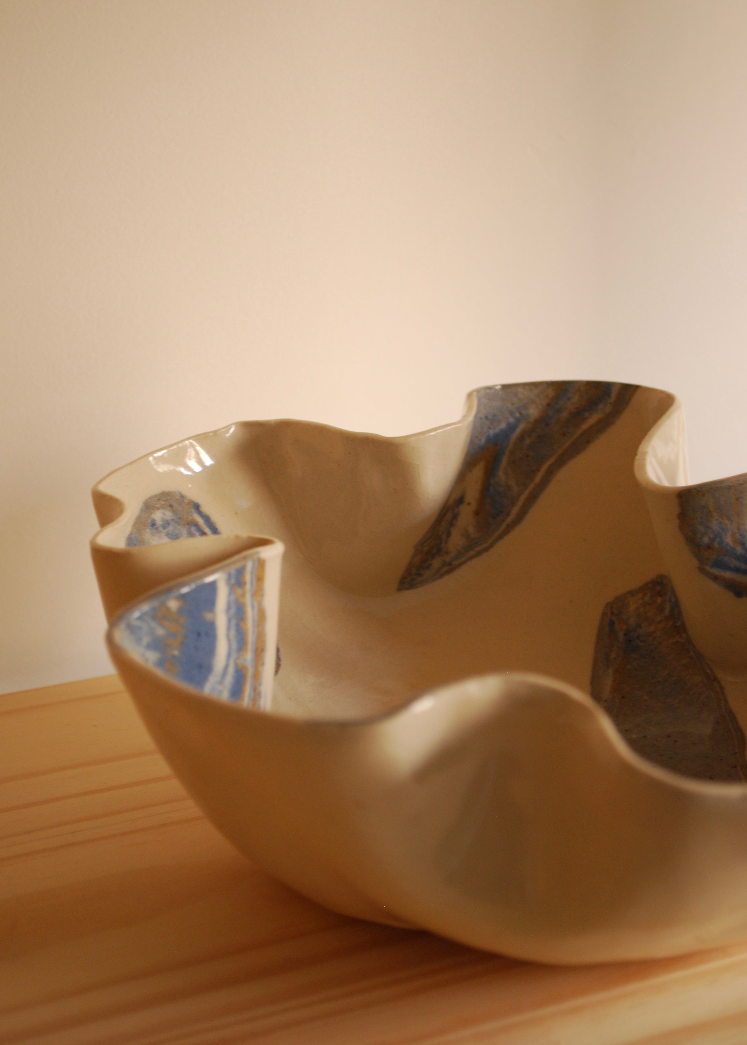 Pressed Marbled Wavy Bowl