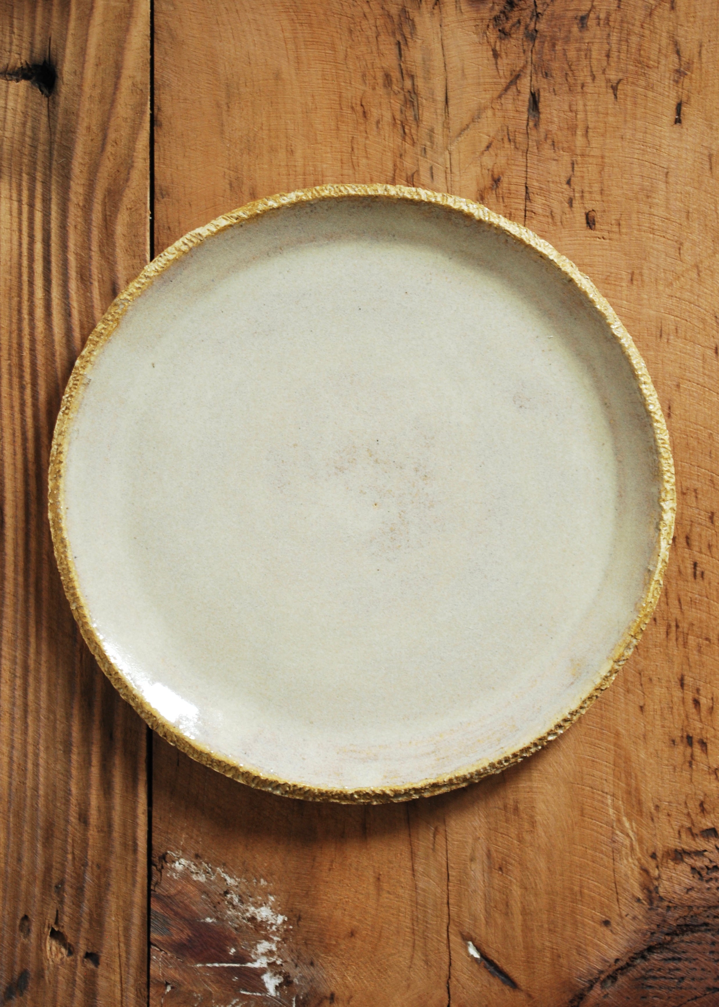 Textured Edge Plate