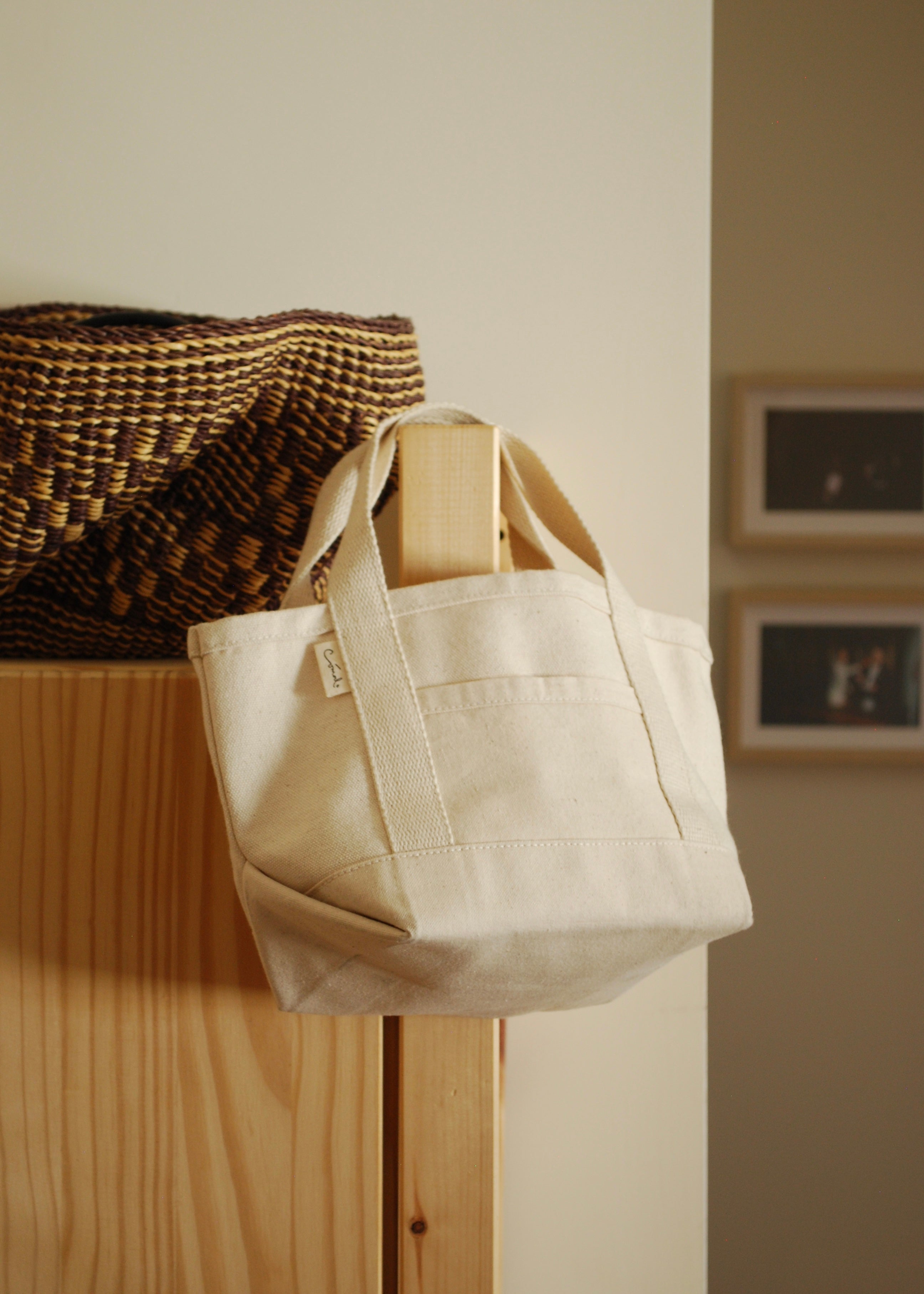 Pequeño Canvas Tote Bag