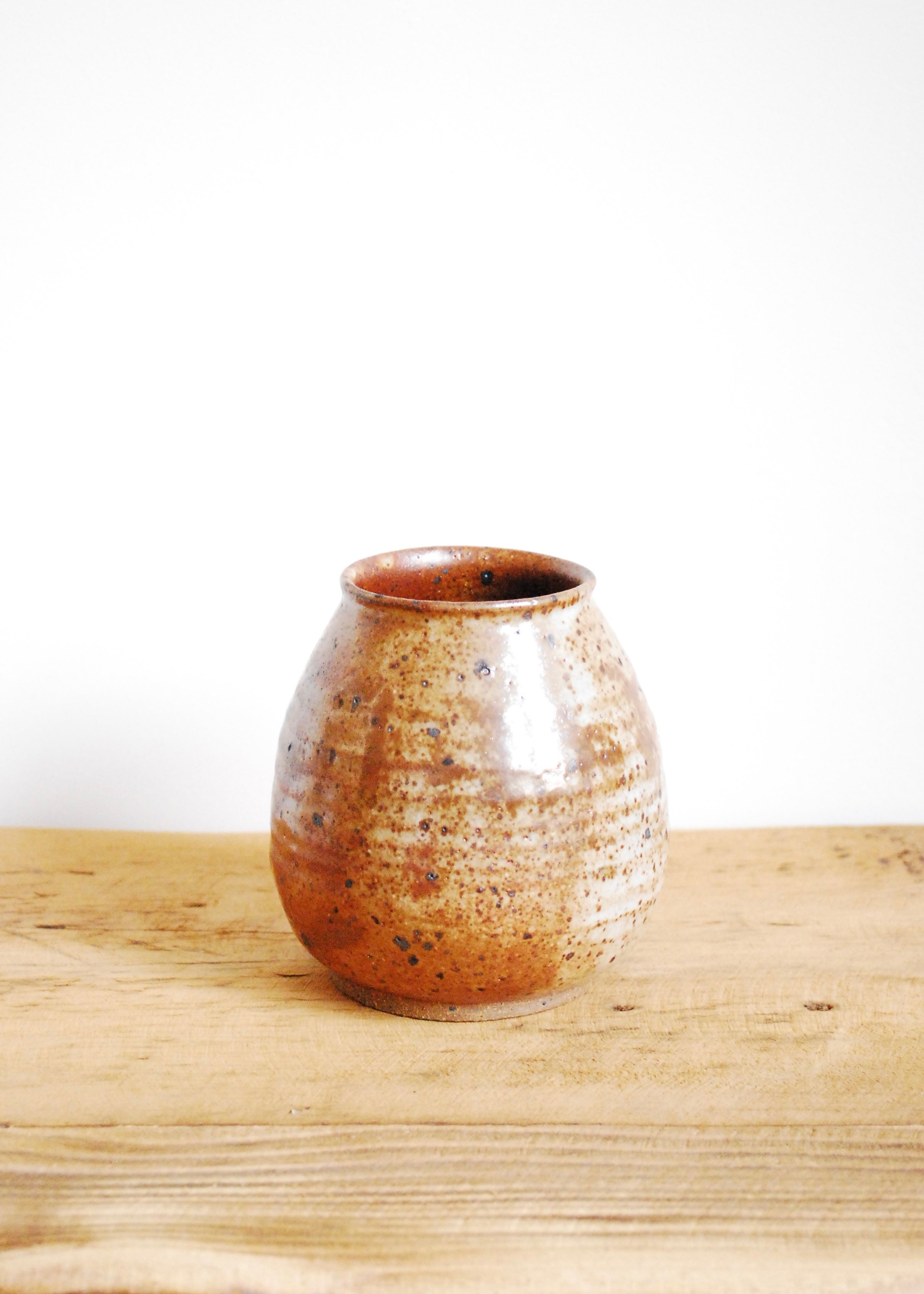 Petit Ribbed Speckled Vessel