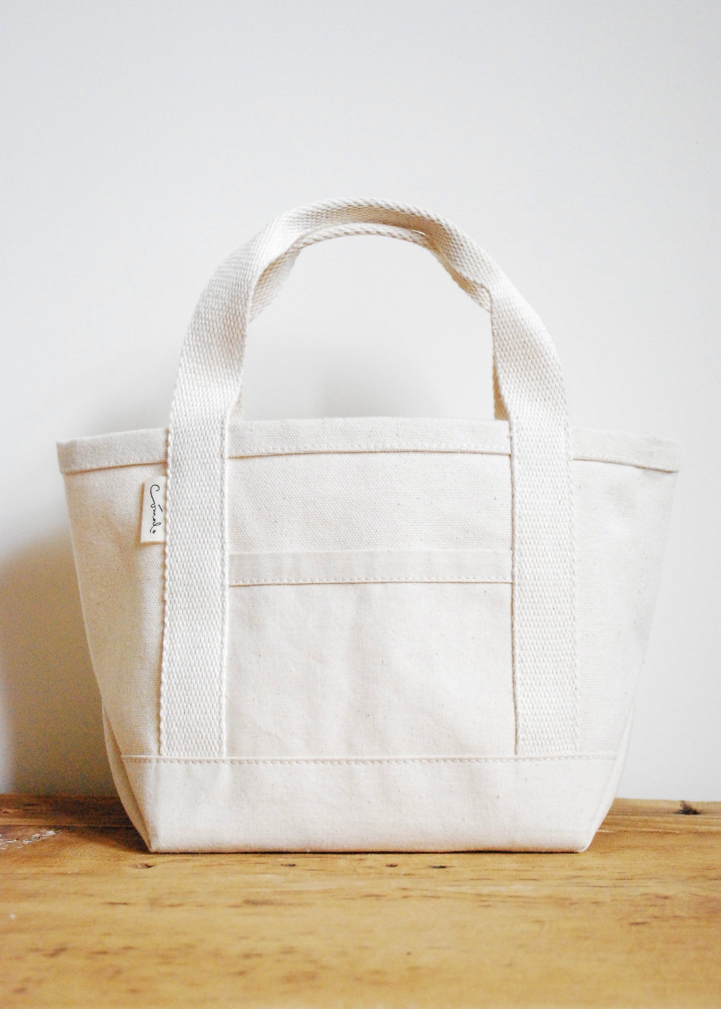 Pequeño Canvas Tote Bag